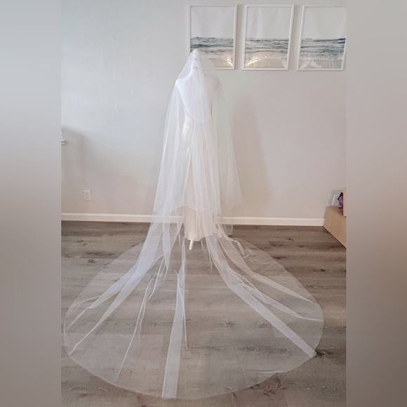 Plain Cathedral Wedding Veil with Long Blusher - Picture 5 of 8
